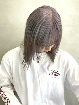 シャロン(SHARON) 【SHARON】外ハネミディ×シルバーカラー