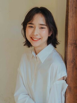 リュープリエ 笹塚(Lieu plie) 顔まわりにレイヤー外ハネボブ