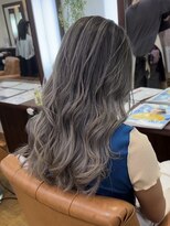 ゼウス(Zeus.)&nbsp;海外ヘアーハッシュカットレイヤーカット
