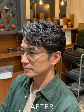 ジェットブラックキューサンロク(JET BLACK 936) 40代 毛流れカスタムパーマ