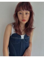 ソロ バイ フェリア(SOLO by FERIA) ミディアムレイヤーウェーブ×ピンクベージュ