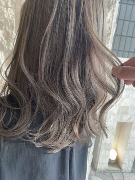 バーベナ(VERBENA) 【VERBENA】ニュアンスハイライトで作る透明感ベージュ