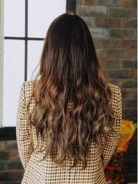 イコール バイ プロデュース 町田駅前店(equal by Produce) 華やかロングカール