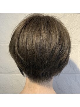 イーチ ヘアーアンドトータルビューティ(each hair&total beauty) クリアショート★担当 相川美緒