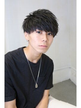 アイランド(I-LAND) 黒髪マッシュ