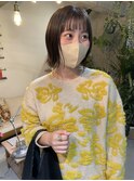 オン眉外ハネスタイル