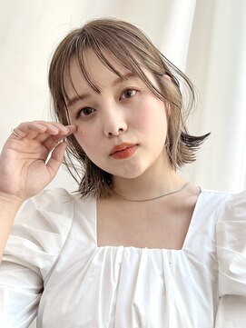 アフロートリノ(AFLOAT Leino) 小顔ヘルシーレイヤースタイル透明感カラー【修】20代30代40代