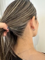 プラスシー(+C)&nbsp;襟足にも見える大人の地毛ハイライトハイライト/脱白髪染め