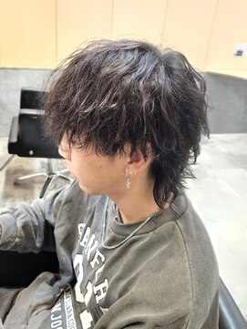 ニアウ 伊勢崎連取店(Niau) マッシュウルフ縦落ちツイストスパイラルパーマ