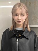 ハイトーンカラー顔周りレイヤーカットタッセルボブペールピンク