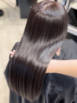 ユーフォリア 銀座本店(Euphoria) Mako / 銀座 ラベンダーグレージュ  艶髪 髪質改善