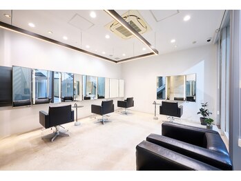 六本木美容室　HIROO【ロッポンギビヨウシツ】