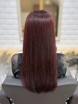 カーラ(Cara)&nbsp;深みレッド × ブリーチなしで育てるカラー