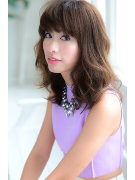 トリコ心斎橋(trico) 抜け感ベージュ大人かわいいナチュラルカール鎖骨セミディ