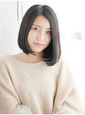 クールなストレートボブスタイル