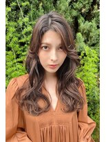 クーエフー(coo et fuu)&nbsp;10代20代30代40代 かきあけ前髪のロングウェーブ　藤沢
