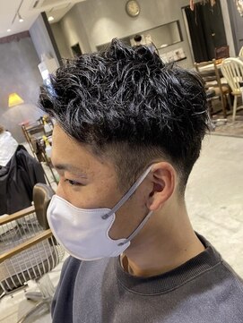 エスケープ トゥ ボナ(ESCAPE to bona.) メンズカット#ツイストパーマ