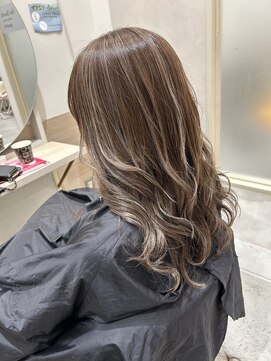 アストレアバイイーリス(ASTRAEA by Iris) グレージュコントラストハイライト