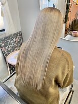 チャプター 問屋町(chapter)&nbsp;ケアブリーチホワイトベージュカラーレイヤーカット韓国ヘア岡山