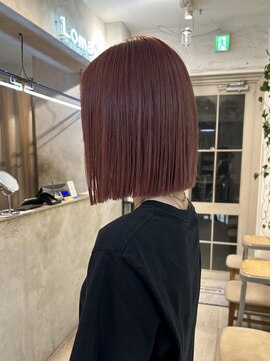 ロマリア(Lomalia) 乾かすだけでキマる髪/馴染むハイトーン切りっぱなしボブ