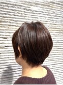 20代30代40代前下がりストレート小顔補正立体カット