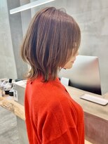 ダブルトーキョー シブヤ(W-TOKYO SHIBUYA)&nbsp;骨格補正で小顔見せ！外ハネミディウルフ　ウルフカット