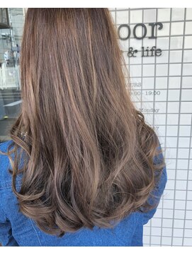 ヘアーアンドライフ ドア(hair&life Door) フォギーベージュのゆるふわロング☆
