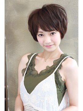 ネオリーブクレア 綱島店(Neolive Krea) 斜めバングで流し前髪ショート☆