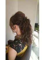 モップアップ(Mop up)&nbsp;ポニーテールアレンジ☆