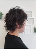 大人気アシメパーマスタイル