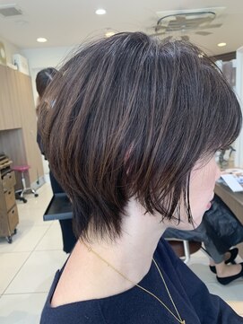 アッシュ 元住吉店(Ash) 大人ショート×シースルーバング