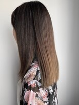 イズ(iss)&nbsp;グレージュ　グラデーション