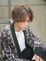 イーラ(era)&nbsp;ツイストスパイラルパーマセンターパート波打ち刈り上げ