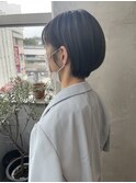暗髪ショートボブ