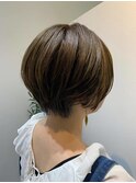 透け感前下がりボブ