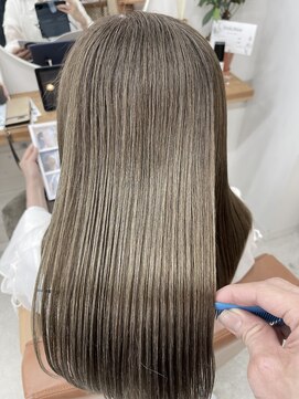 ティエル(TieLu) シークレットハイライト×白髪ぼかしカラー×外国人風