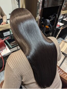 アウラ 小杉店(AULA)の写真/うねりやクセが気になる方にオススメ！本物の極上髪質改善で誰もが憧れる指通りなめらかな絹髪へ♪
