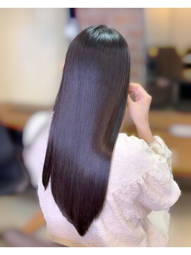 スット 渋谷(slut) くせ毛改善ストレート