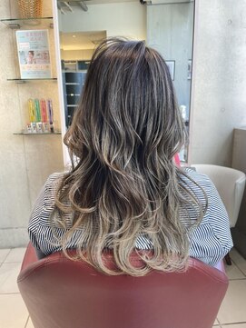 エム インターナショナル 春日部本店(EMU international) 外国人風グラデーションカラー