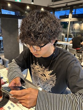 ダズルヘアーエイチ(DAZZLE hair H) 波巻きプードルパーマ