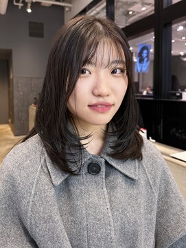 アルバム 銀座(ALBUM GINZA) 前髪カットおくれ毛顔周りレイヤーロンググレージュ_F20566