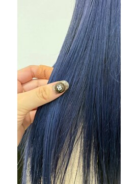 大人可愛い寒色系カラーくすみブルーニュアンスカラー