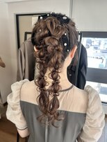 オウン(AUN)&nbsp;編みおろしツインポニー