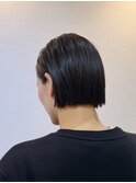 切りっぱなしミニボブ　前髪なし