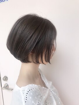 オーティティ(O-TETE) O-tete アッシュグレージュショートボブビフォーアフター