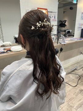 コワファーストナガサキシャンプーボーイ(COIFF1RST NAGASAKI SHAMPOO BOY) ハーフアップヘアセット