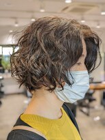 ケーオーエスビューティー(K O S beauty)&nbsp;モードなカーリーヘア