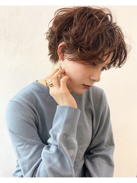 ホロ(hollo) ハンサムショートプードルパーマオレンジブラウン