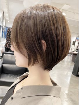 ソワネ 表参道(soigne) 表参道大人ショートボブ顔周りレイヤーカットくびれショート40代