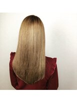 ルッソカナン(Lusso canaan)&nbsp;V字カット